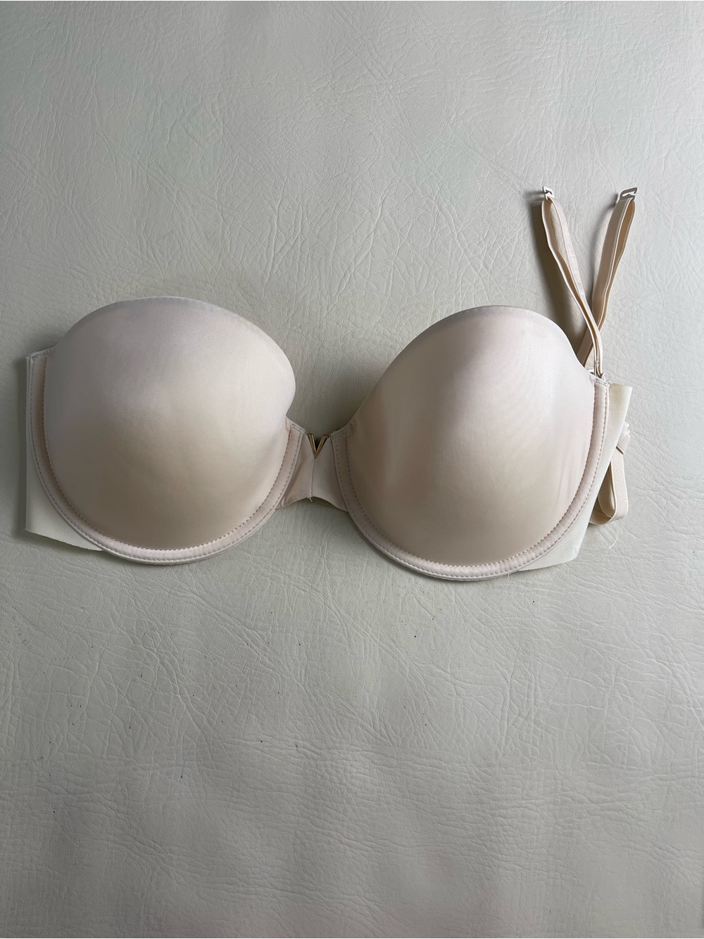 Victoria’s Secret Multi-way bra 34DD